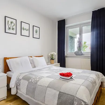 Lumina 3 Bedroom Apart Park Szczesliwicki *