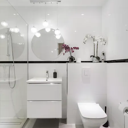 Apartment Lumina 3 Bedroom Apart Park Szczesliwicki