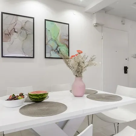 Lumina 3 Bedroom Apart Park Szczesliwicki * Varšava